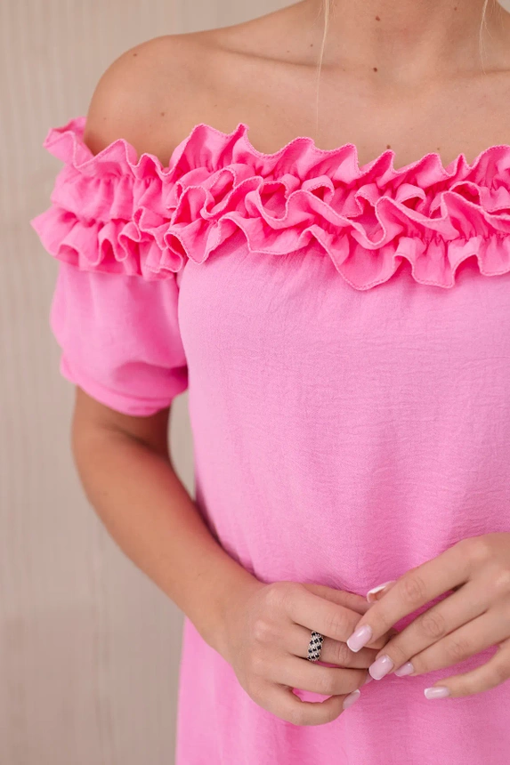Spanish blouse with a small frill light pink