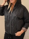 Damenjacke Plus Size mit Kapuze und Leopardenmusterverzierung schwarz