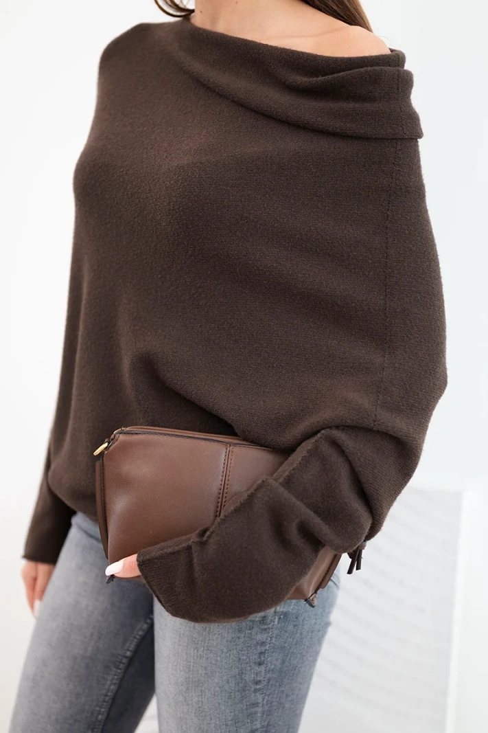 Damenpullover aus Viskose asymmetrisch in Fledermausform braun