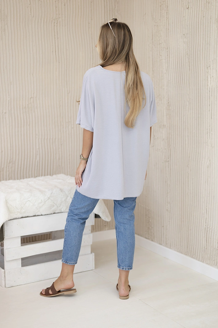 Oversized blouse with pendant grey