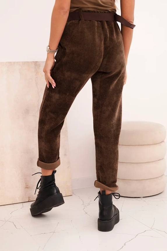 Damenhose mit Gürtel aus Cord schokoladenfarben