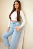 Women's high-waisted jeans pants with a loose leg
