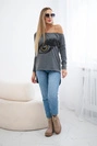Bluse mit Druck und längerem Rücken in Graphit