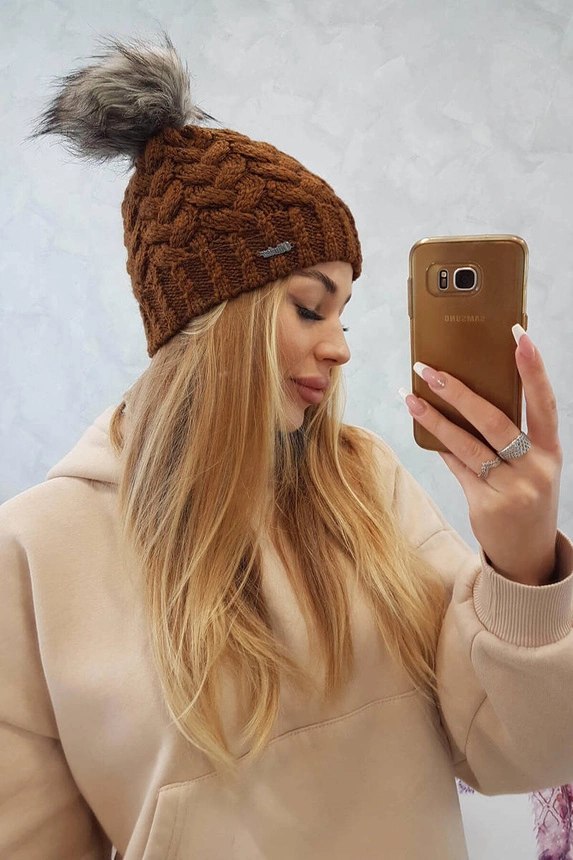 Čapica s fleece Daria K217 svetlo hnedá