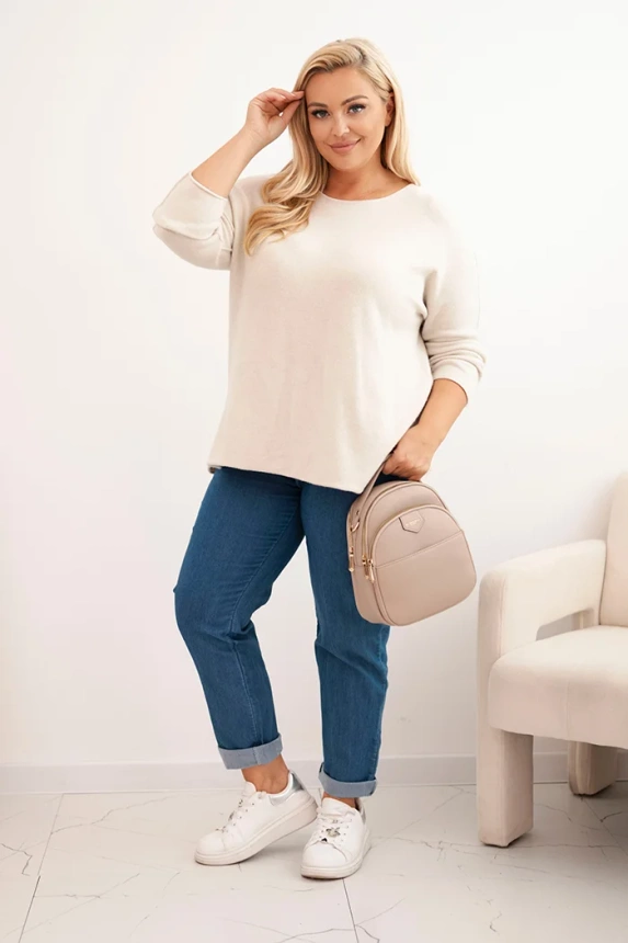 Sweter damski plus size z dekoltem łódką beżowy