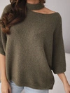 Sweter damski oversize z asymetrycznym dekoltem i półgolfem khaki