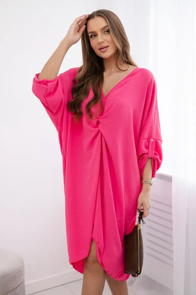 Платье оверсайз с V-образным вырезом розовый