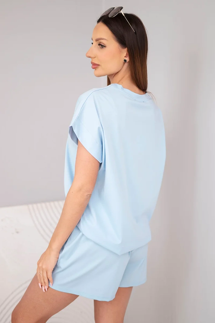 Moteriškas liocelio komplektas su palaidine ir šortais su klostėmis mėlynas