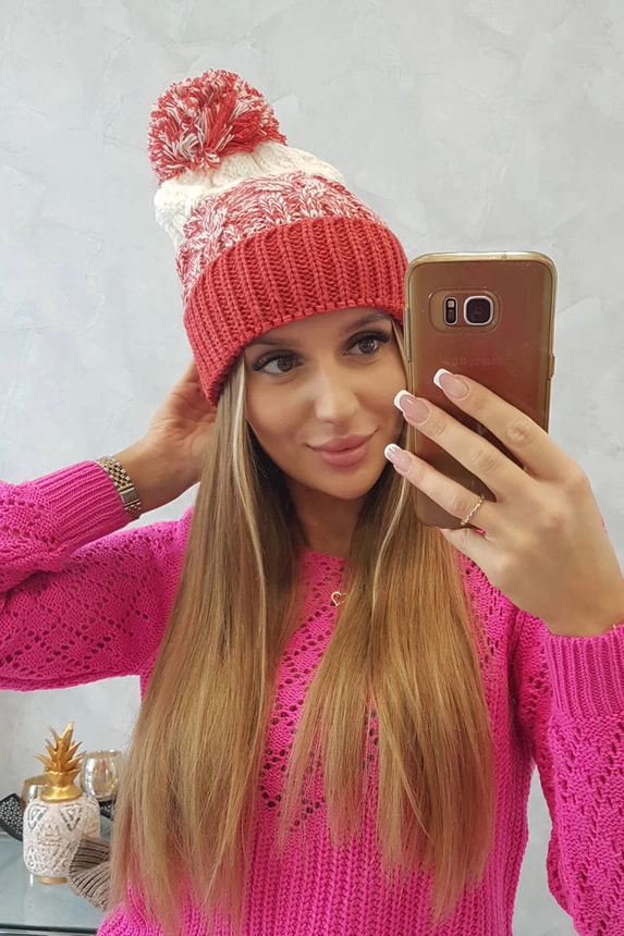 Cap with a pompom Abigail K326 raspberry+ecru