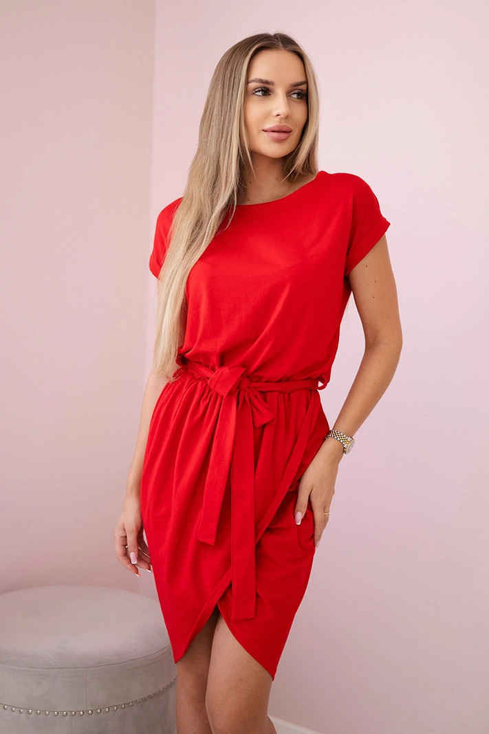 Tied dress with an envelope-like bottom red