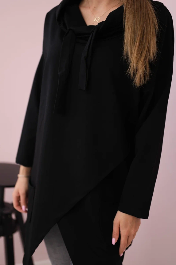 Tunic with envelope front Oversize black