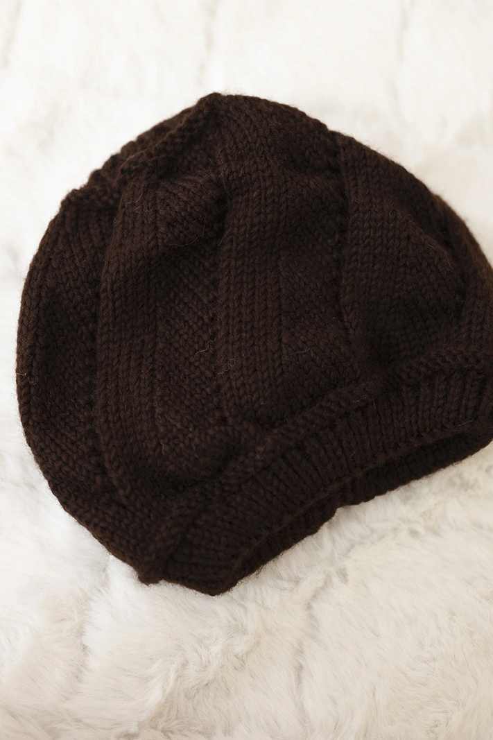 Women's cap Klarysa K393 brown