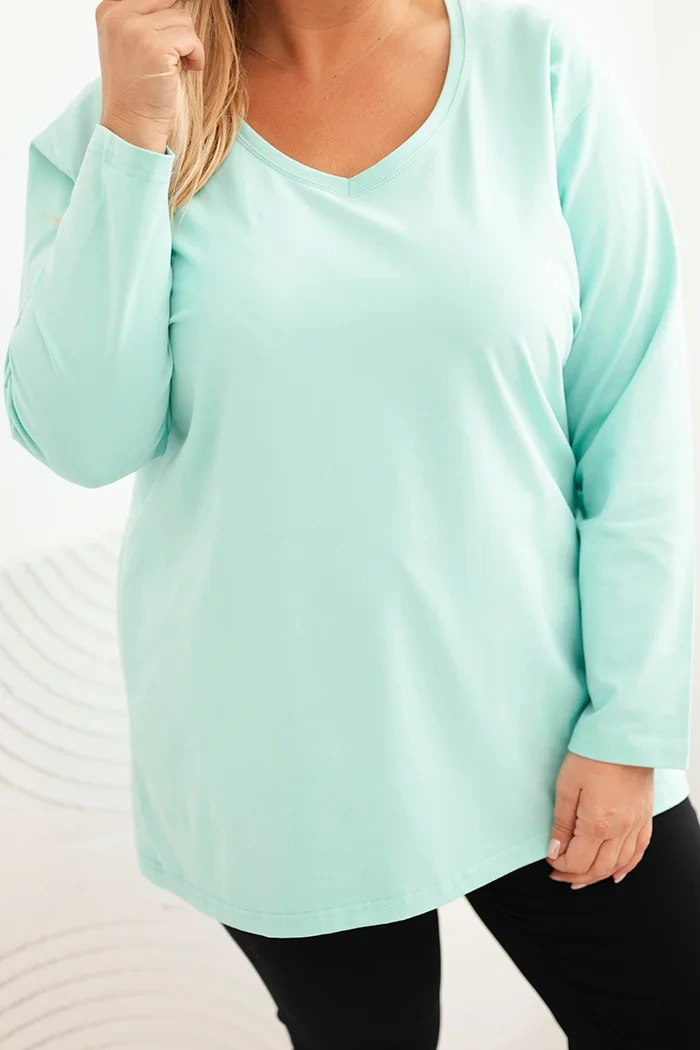 Women's Plus Size blouse with a V-neck and long sleeves mint