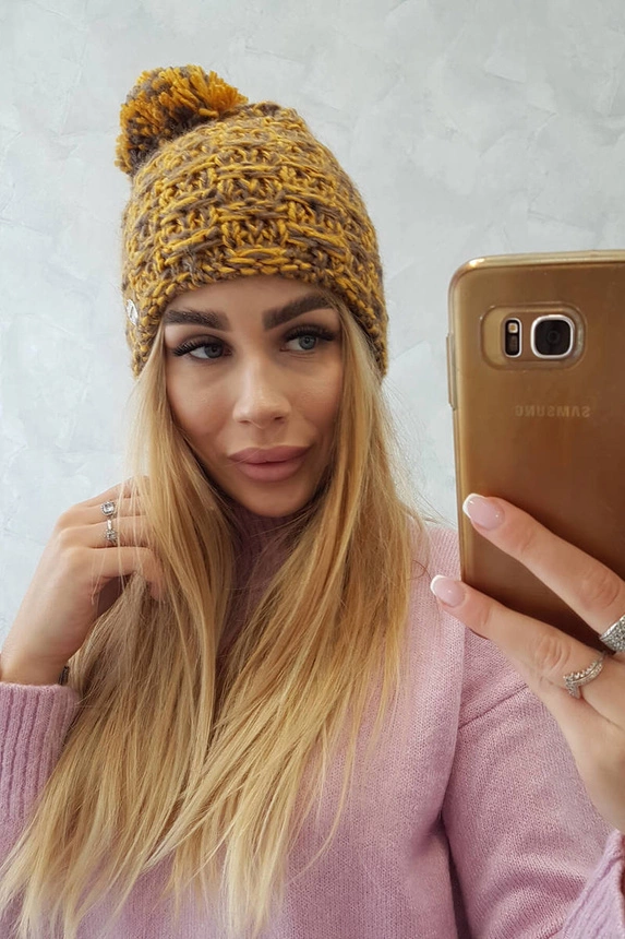 Čapica s fleece Fiona K275 horčica + cappuccino