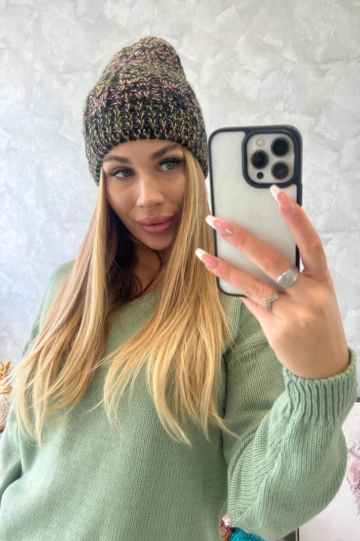 Melisa vilnonė kepurė K241 black+olive