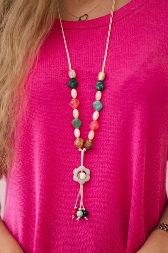 Bluse mit Halskette Fuchsia