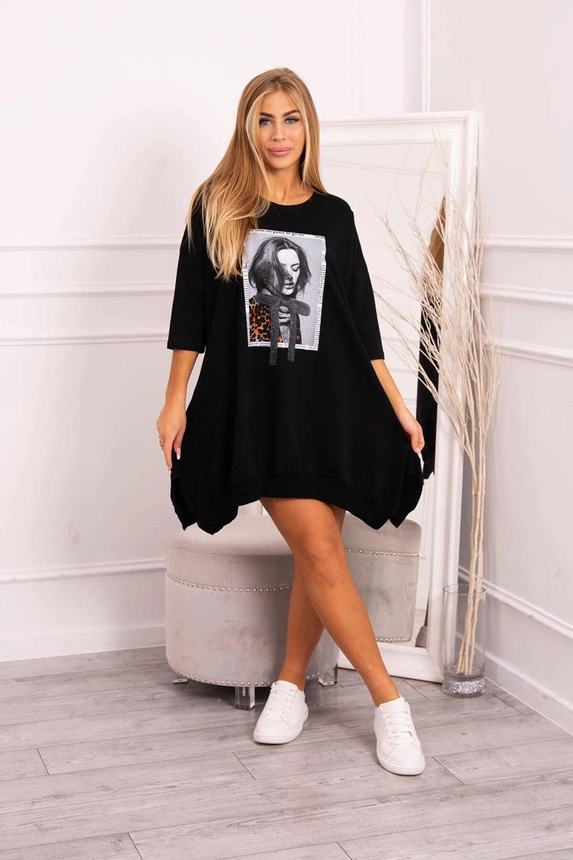 Kleid mit Druck und ausgestelltem Po schwarz