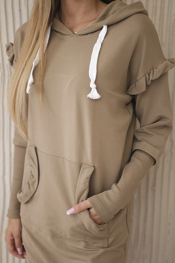 Kleid mit dekorativen Rüschen und Kapuze Kamel