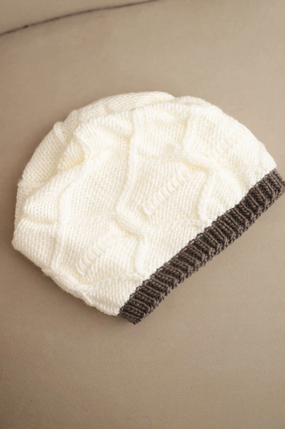 Women's winter hat made of wool with a woven pattern K443 ecru