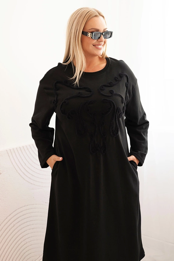 Moteriška Plus Size suknelė su medvilniniu siuvinėjimu juoda