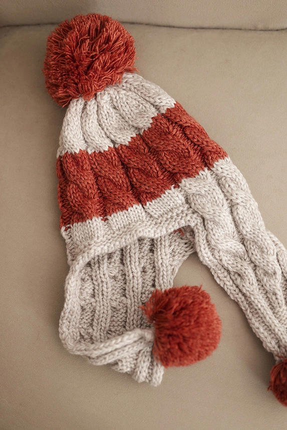 Women's winter wool hat with pom-poms and ear flaps K447 beige + rust