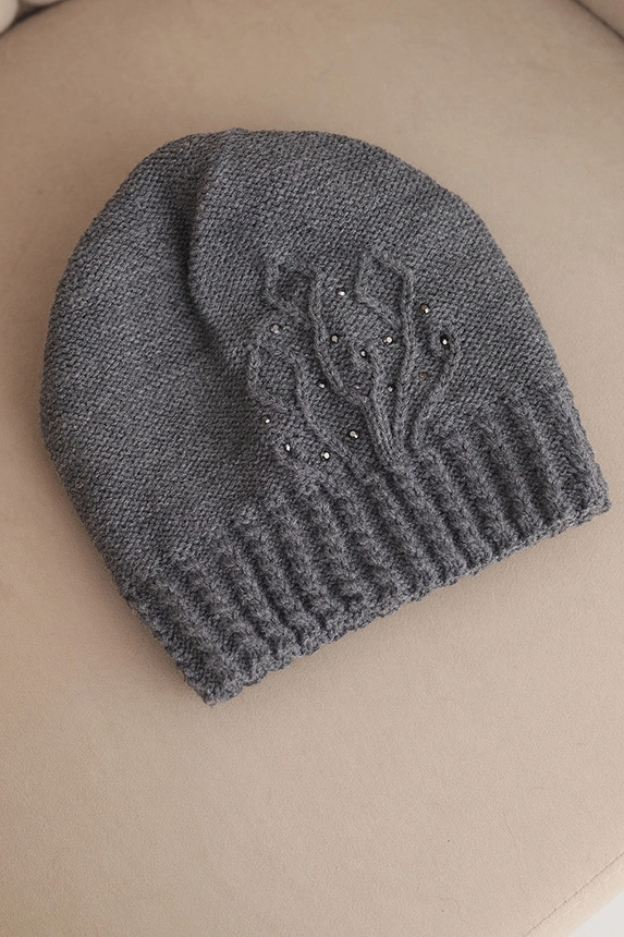Women's winter hat made of wool decorated with sequins and braid K473 graphite