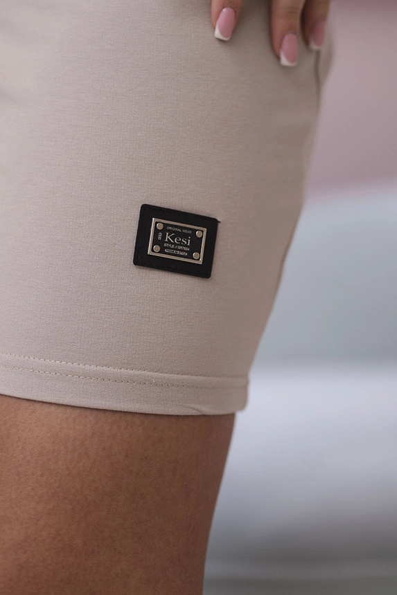 Sukienka wiązana przy szyi smėlio spalva