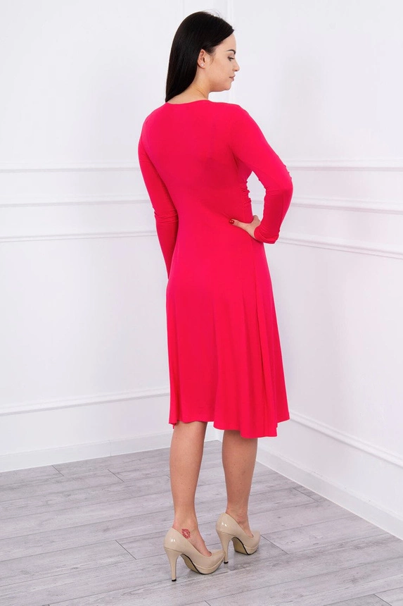 Kleid mit Ausschnitt unter der Büste fuchsia