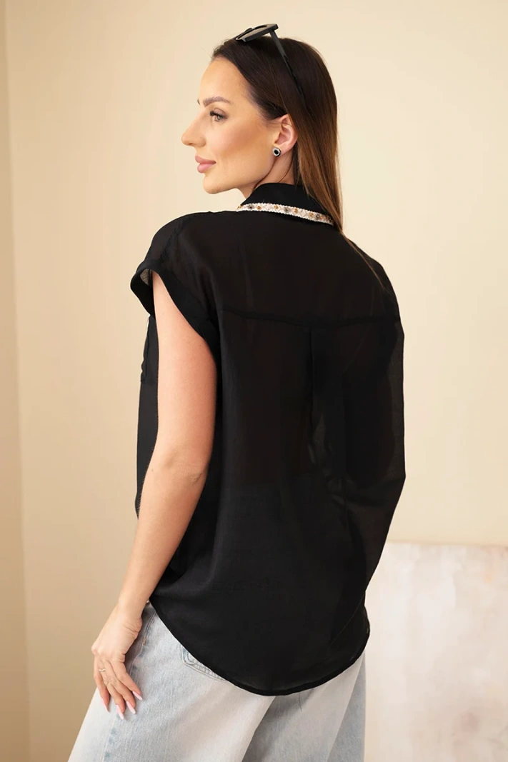 Damenbluse aus Tencel mit Zierkragen und Taschen schwarz