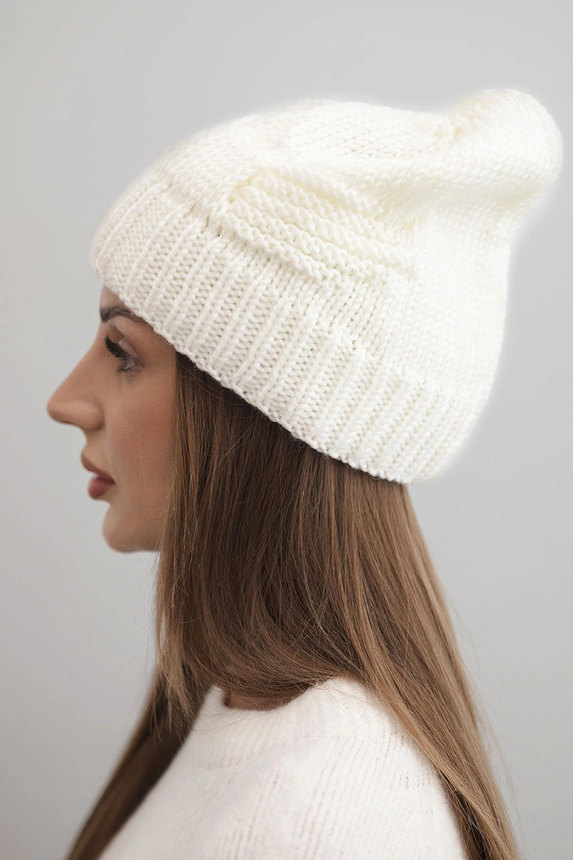 Women's winter hat acrylic with decorative weave K462 ecru
