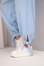 Damenhose mit weitem Bein und Bindung am unteren Ende blau