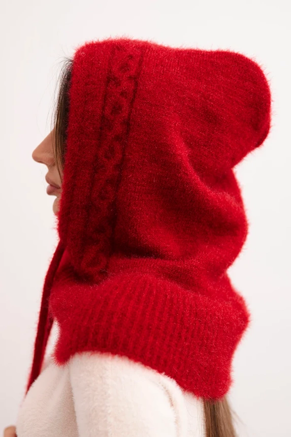 Women's hooded cap with ties and braid weave red