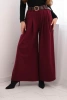 Damenhose mit weitem Bein und Gürtel bordeaux