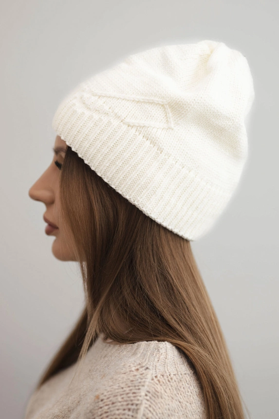 Women's winter hat with ribbed knit wool K471 ecru