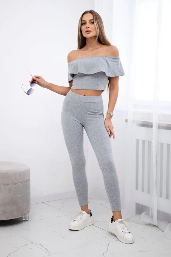 Set with a frill gray