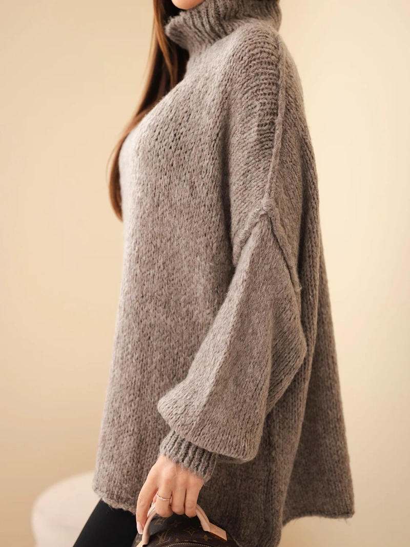 Women's oversized sweater with wool blend, turtleneck, and wide sleeves fango