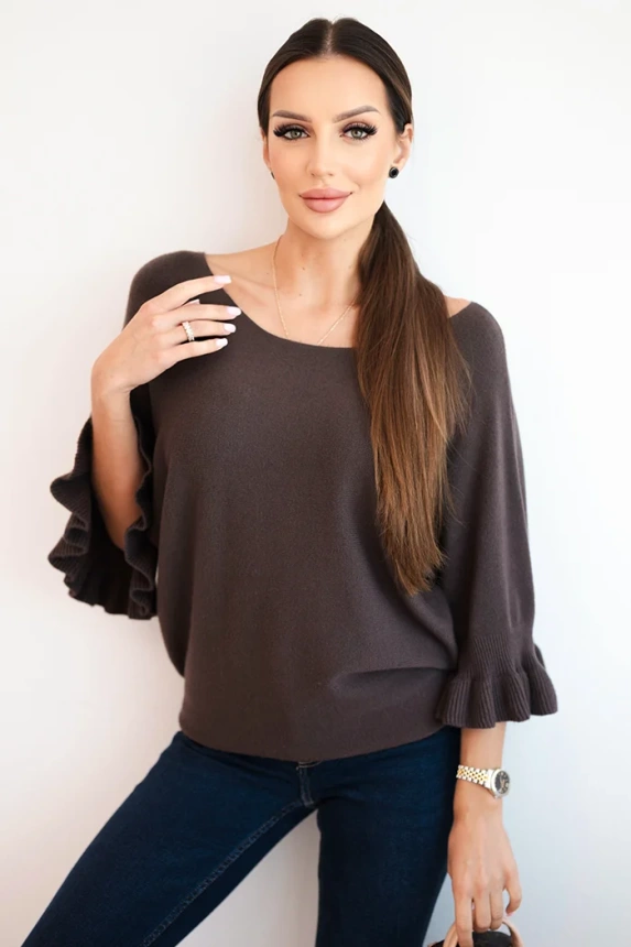 Women's sweater with decorative cuff brown