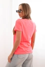 Damenbluse aus Baumwolle mit kurzen Ärmeln und einer Applikation mit Perlen neonrosa