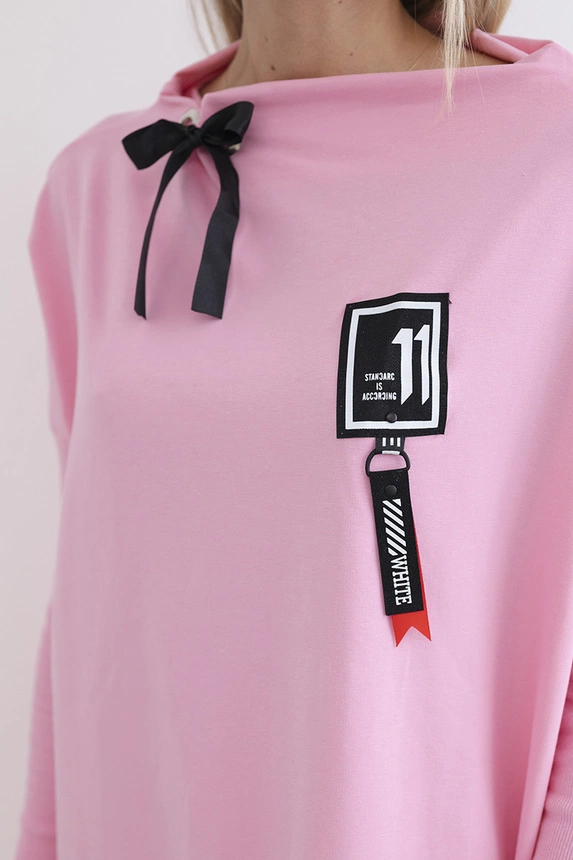 Oversize sweatshirt with asymmetrical sides light pink
