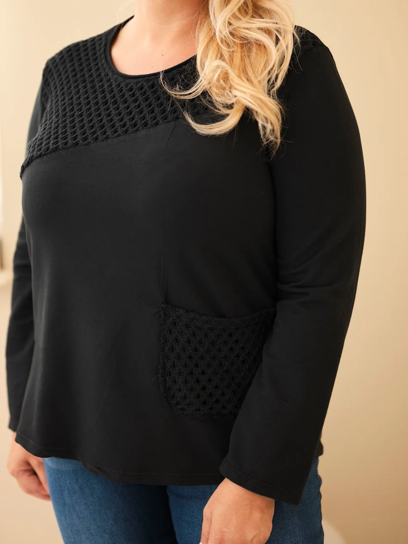 Moteriškas medvilninis džemperis Plus Size su skylėta įsiuva ir kišene juoda