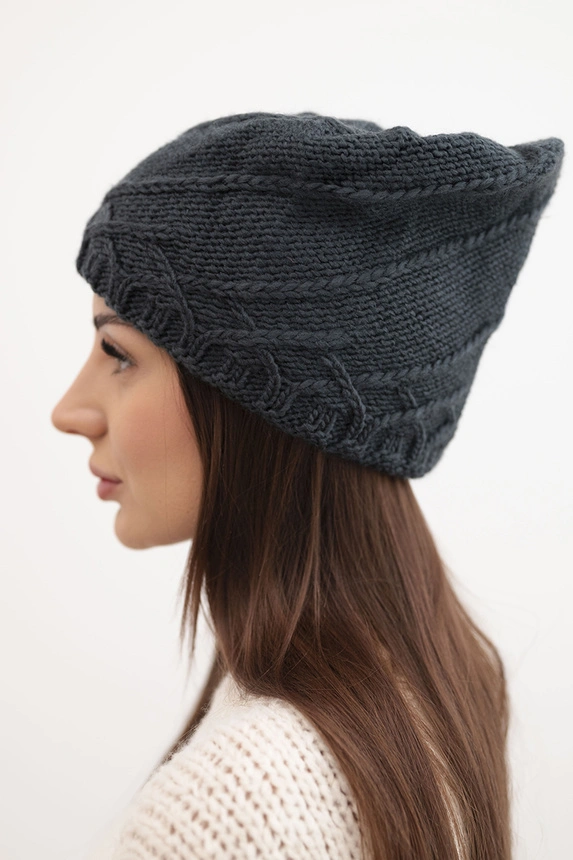 Women's winter hat with decorative knit and classic design K372 gray