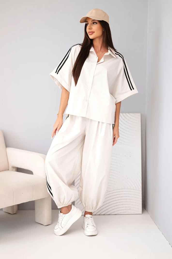 Damen Baumwoll-Hemdset mit Lampassen für den Sommer beige