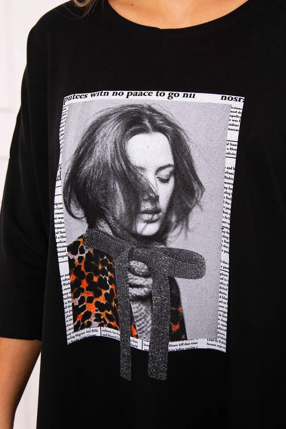 Kleid mit Druck und ausgestelltem Po schwarz