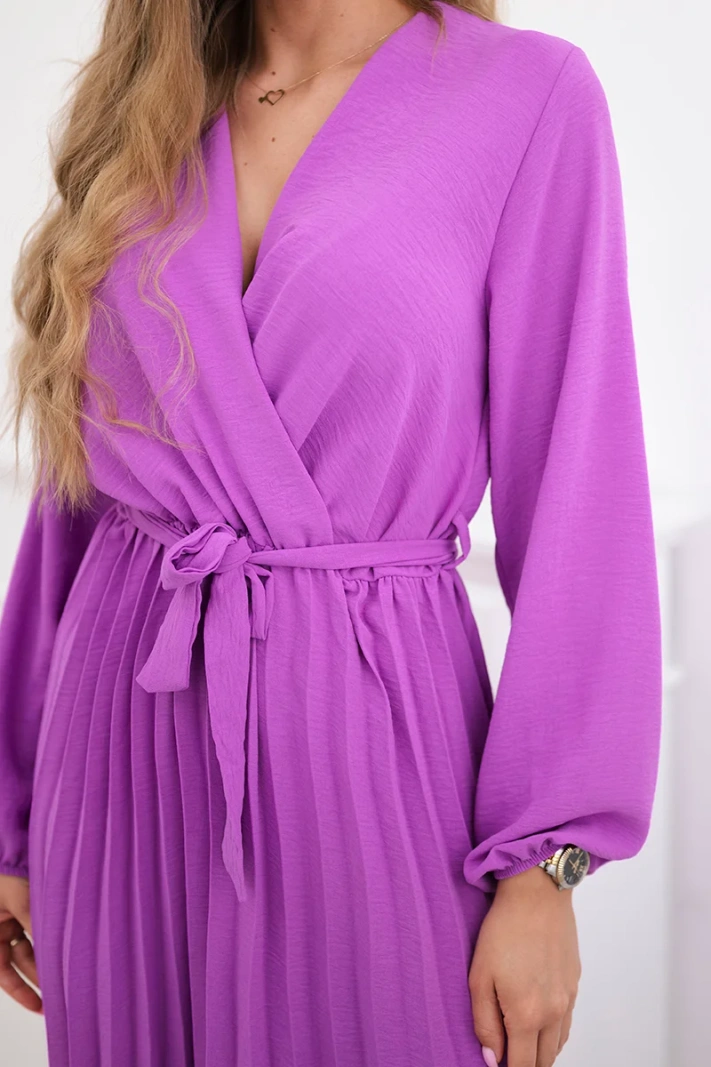 Dress tied with a pleated hem violet
