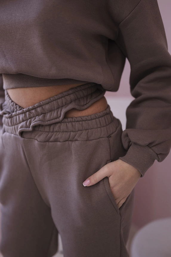 Insulated set with a short sweatshirt mocca