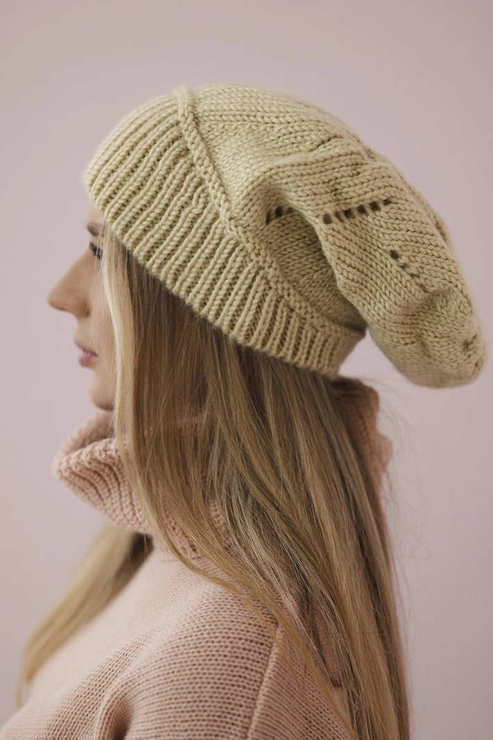 Women's cap Ingrid K371 beige