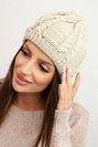 Damen Wintermütze aus Wolle mit Zopfstrick K452 dunkel beige
