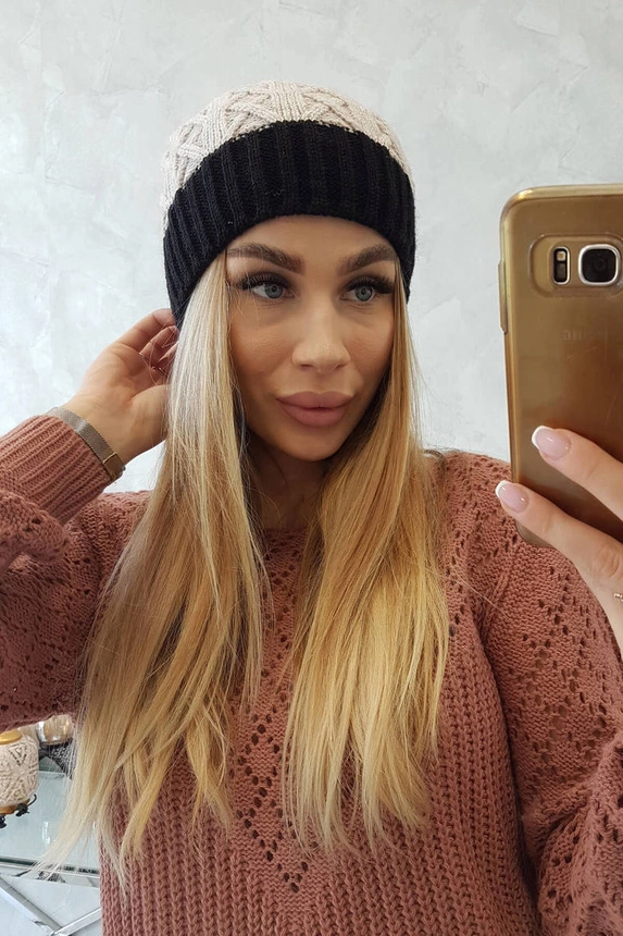 Cap with fleece Bibiana K264 black + beige