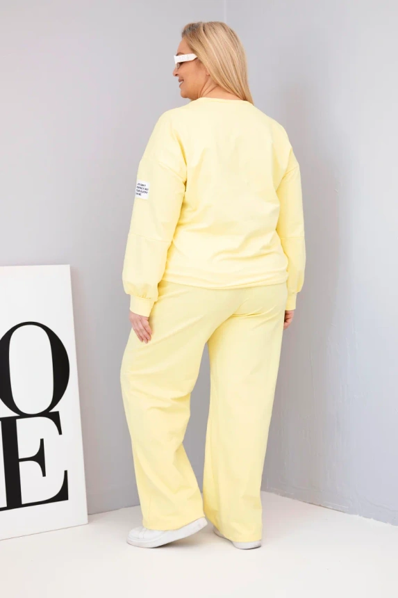 Komplet damski Plus Size bawełniany z luźną bluzą i spodniami z szeroką nogawką żółty