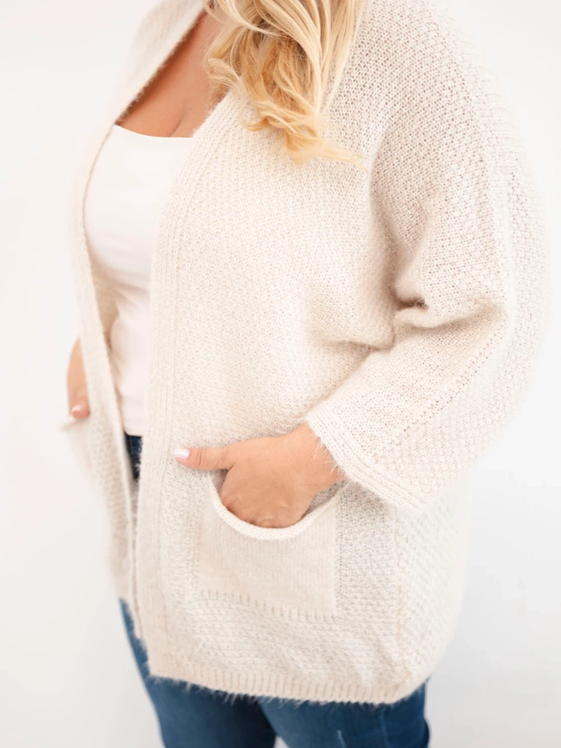 Women's Plus Size Sweater with pockets without fastening beige